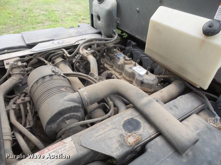 image for item DA1582 2002 Bobcat Toolcat 5600 utility work machine