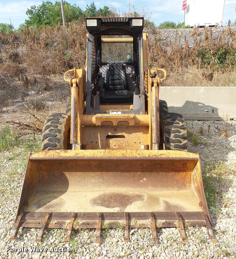 image for item DA1618 2002 Case 85XT skid steer