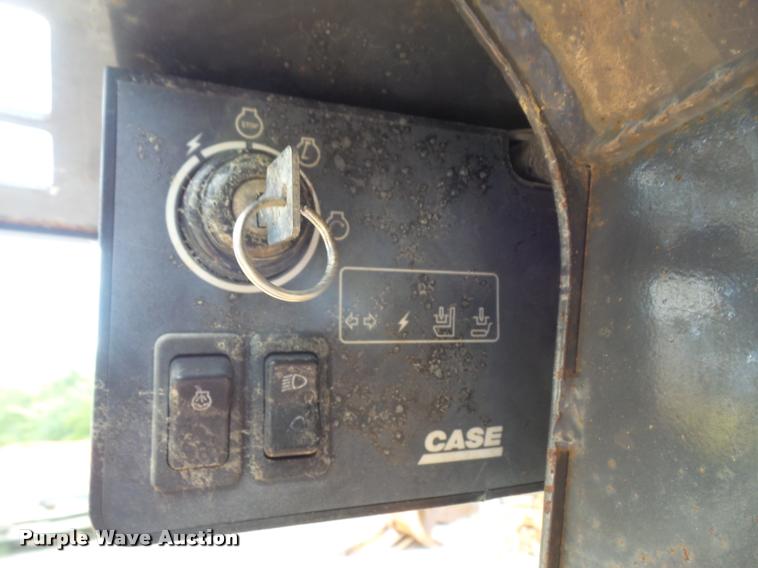 image for item DA1618 2002 Case 85XT skid steer