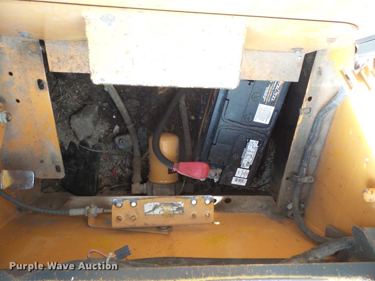 image for item DA1618 2002 Case 85XT skid steer