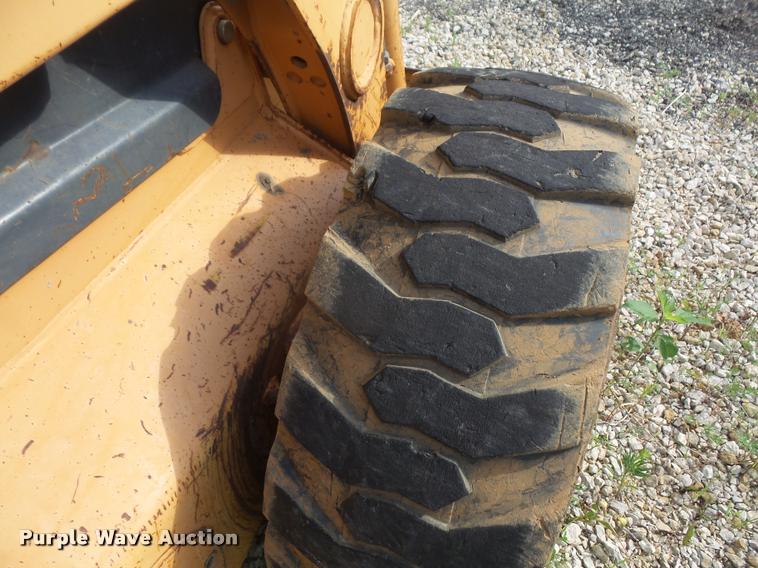 image for item DA1618 2002 Case 85XT skid steer