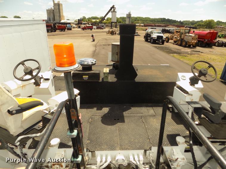 image for item DA3035 2005 Roadtec RP-190 paver