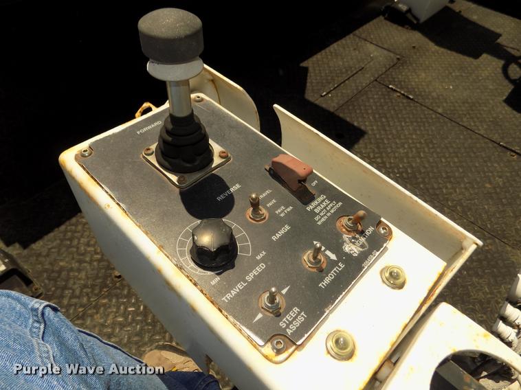 image for item DA3035 2005 Roadtec RP-190 paver