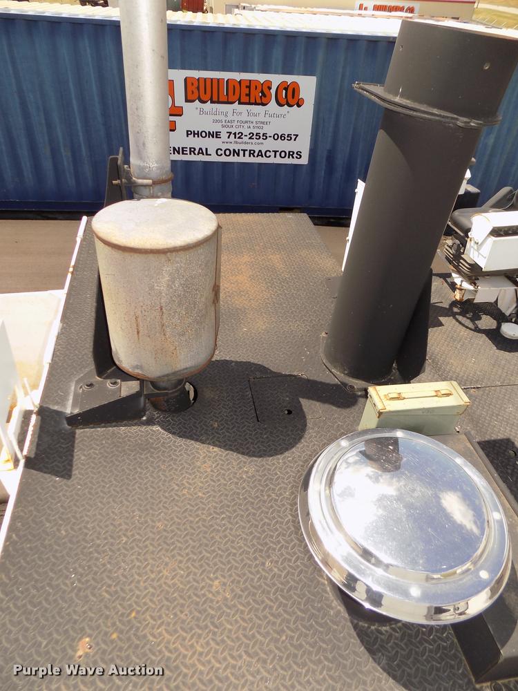 image for item DA3035 2005 Roadtec RP-190 paver