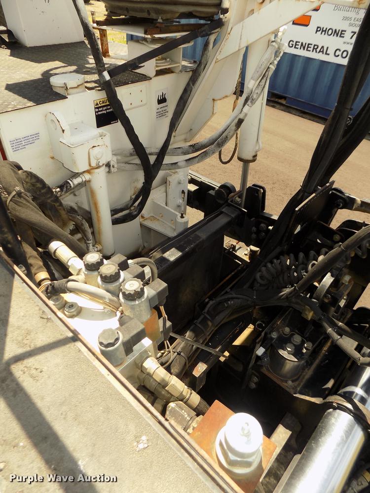 image for item DA3035 2005 Roadtec RP-190 paver