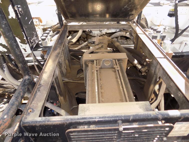 image for item DA3035 2005 Roadtec RP-190 paver