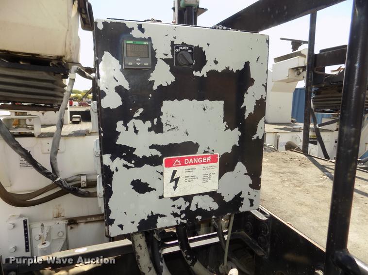 image for item DA3035 2005 Roadtec RP-190 paver