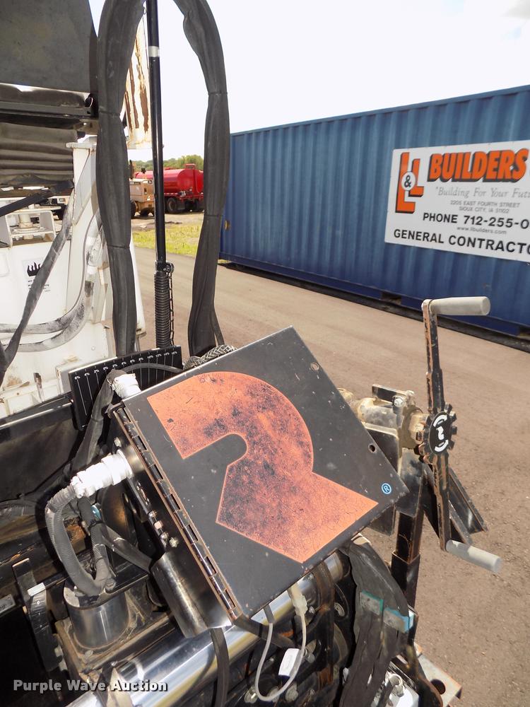 image for item DA3035 2005 Roadtec RP-190 paver