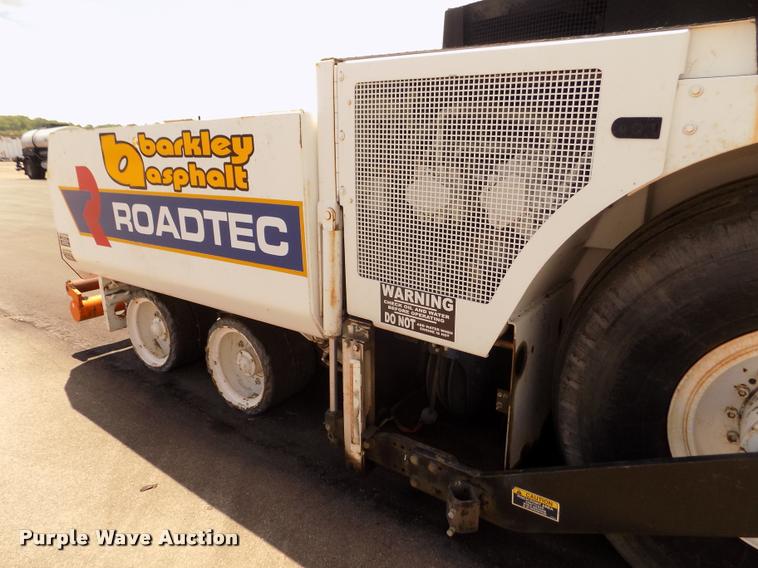 image for item DA3035 2005 Roadtec RP-190 paver