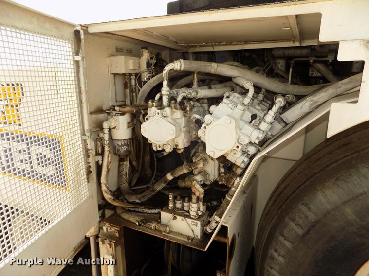 image for item DA3035 2005 Roadtec RP-190 paver