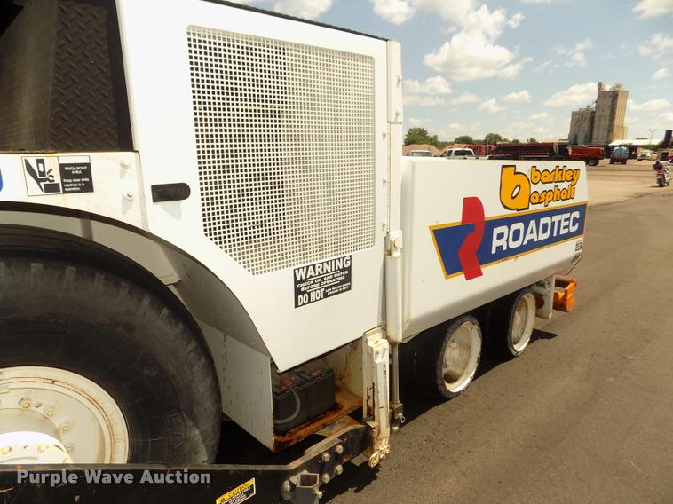 image for item DA3035 2005 Roadtec RP-190 paver