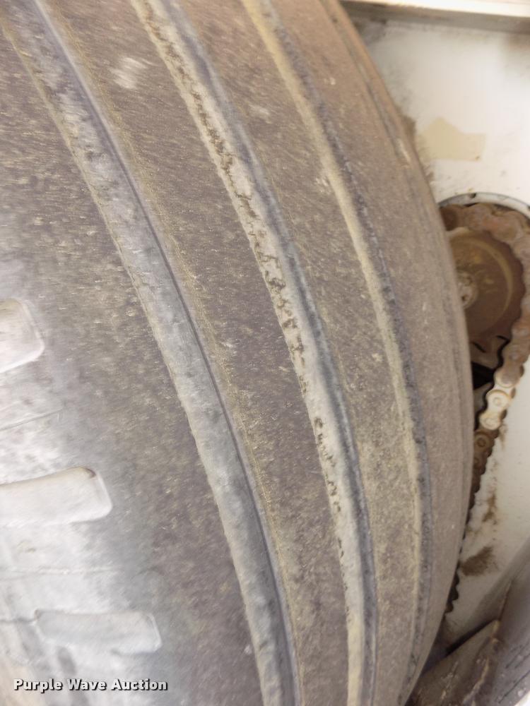 image for item DA3035 2005 Roadtec RP-190 paver