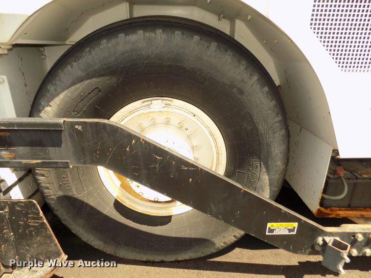 image for item DA3035 2005 Roadtec RP-190 paver