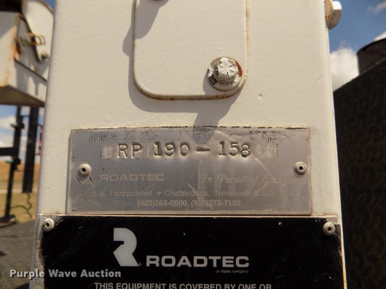 image for item DA3035 2005 Roadtec RP-190 paver