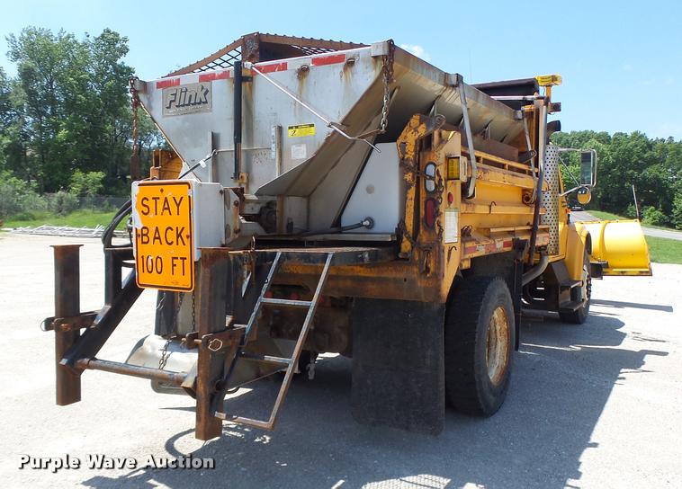 image for item DA3490 2002 International 4900 dump truck