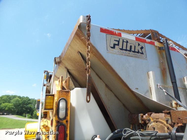 image for item DA3490 2002 International 4900 dump truck