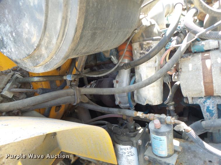 image for item DA3490 2002 International 4900 dump truck