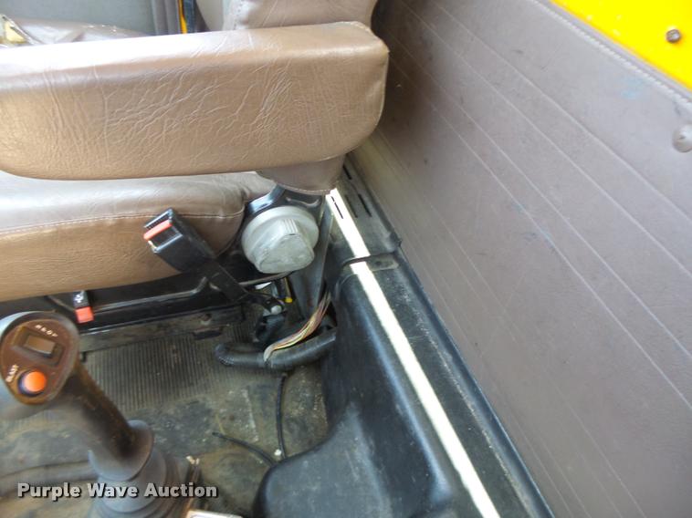 image for item DA3490 2002 International 4900 dump truck