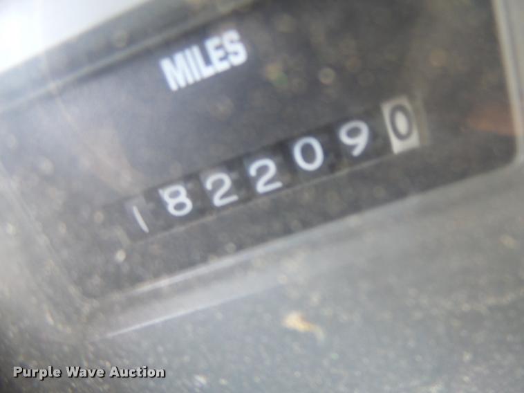 image for item DA3490 2002 International 4900 dump truck