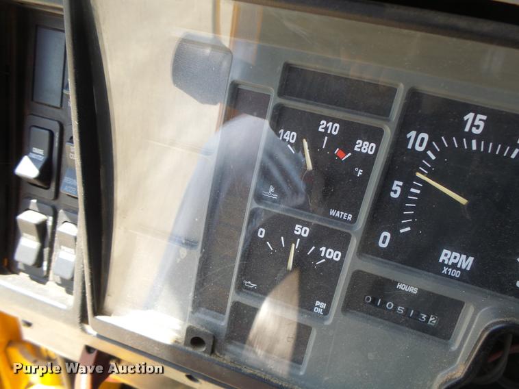 image for item DA3490 2002 International 4900 dump truck