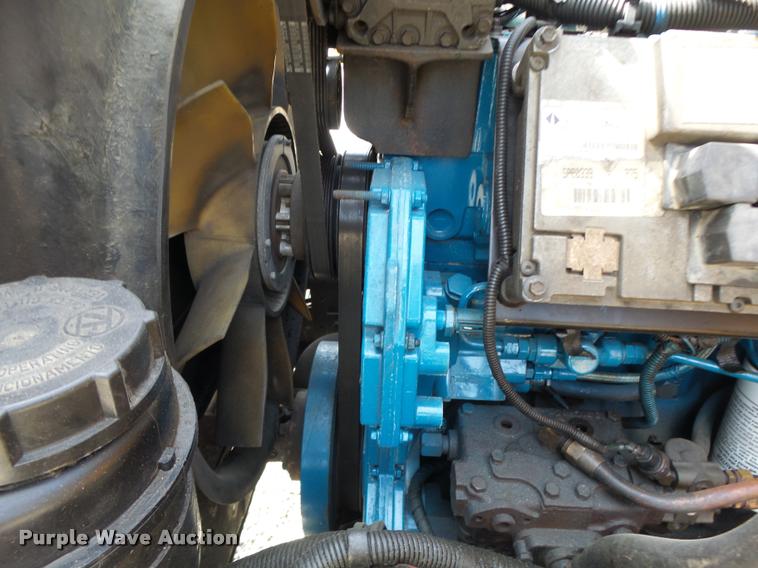 image for item DB1351 2001 International 4900 dump truck