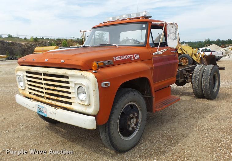 image for item DB1353 1969 Ford 600 truck chassis