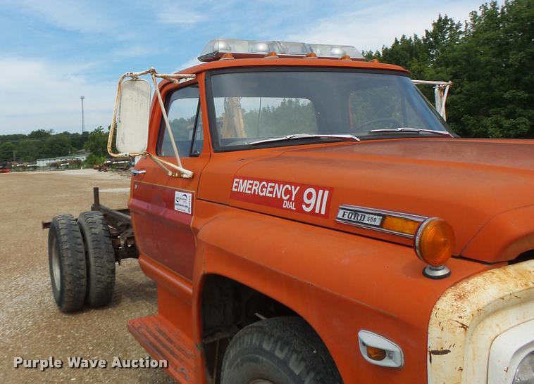 image for item DB1353 1969 Ford 600 truck chassis