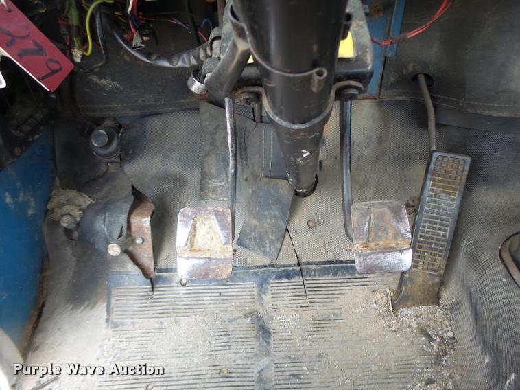 image for item DB1353 1969 Ford 600 truck chassis