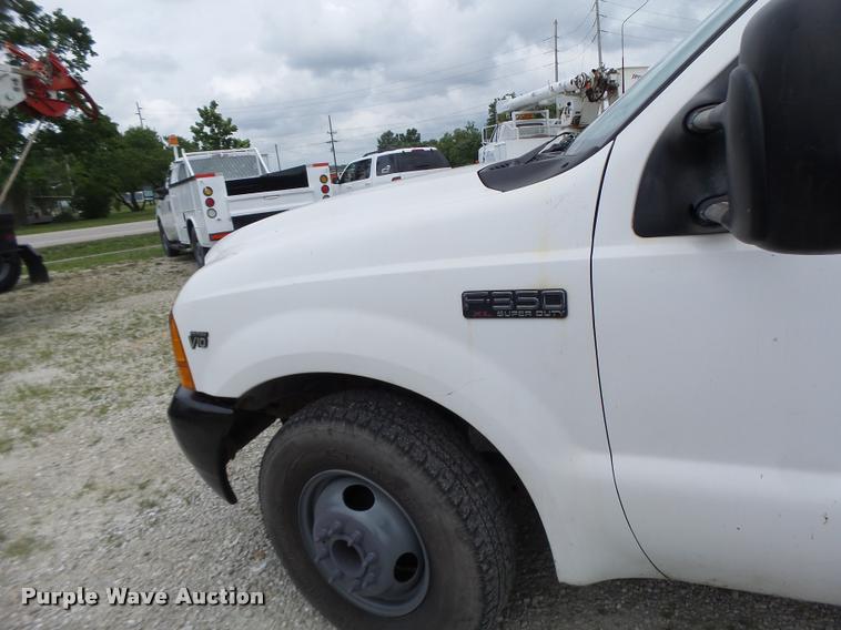 image for item DB1382 1999 Ford F350 Super Duty bucket truck