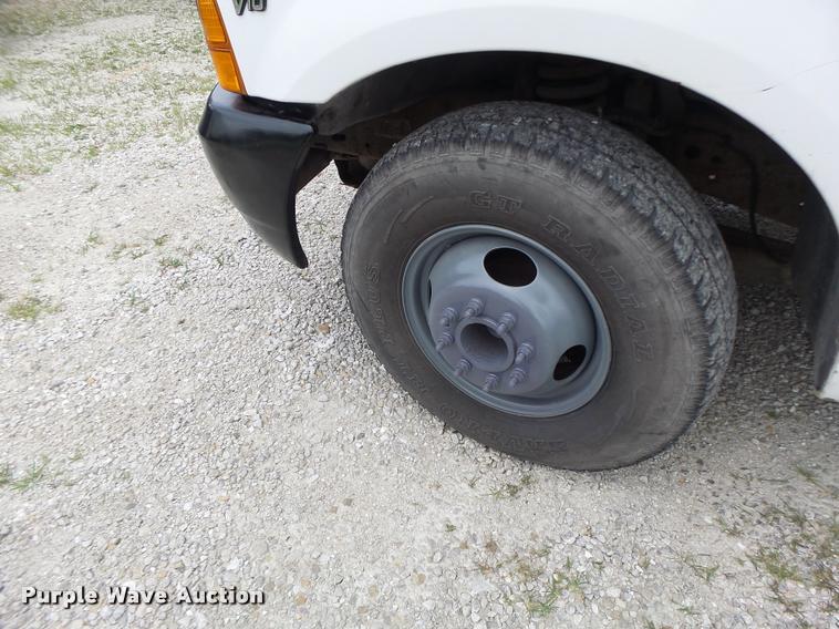 image for item DB1382 1999 Ford F350 Super Duty bucket truck