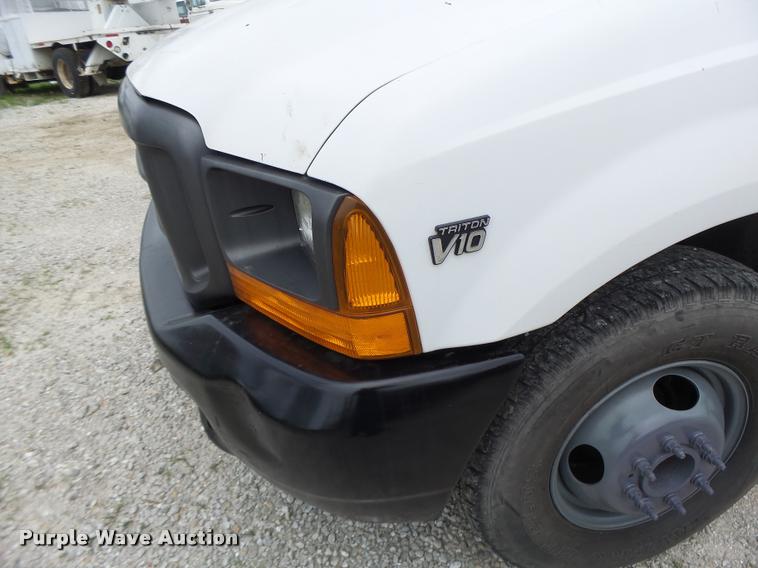 image for item DB1382 1999 Ford F350 Super Duty bucket truck