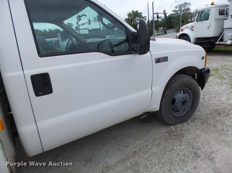 image for item DB1382 1999 Ford F350 Super Duty bucket truck