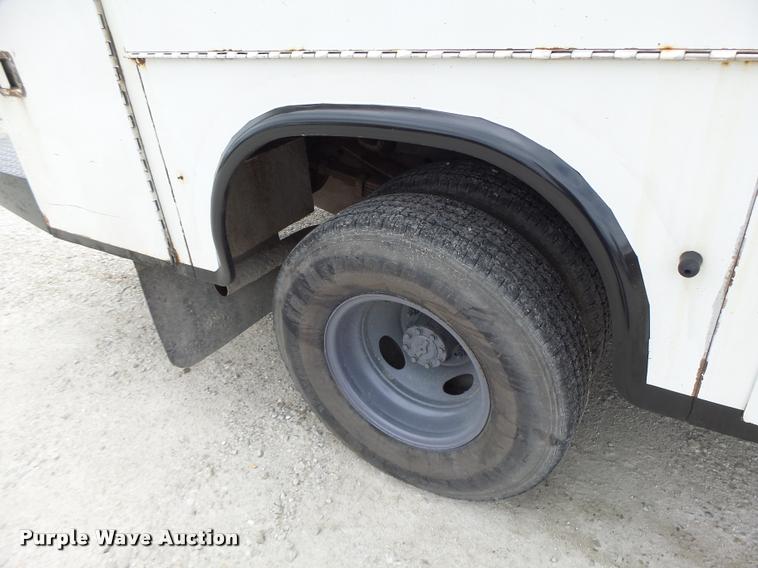 image for item DB1382 1999 Ford F350 Super Duty bucket truck