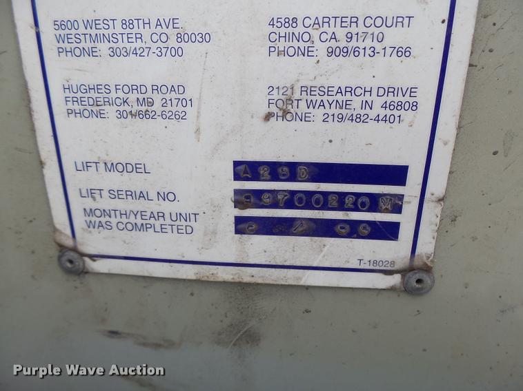 image for item DB1382 1999 Ford F350 Super Duty bucket truck