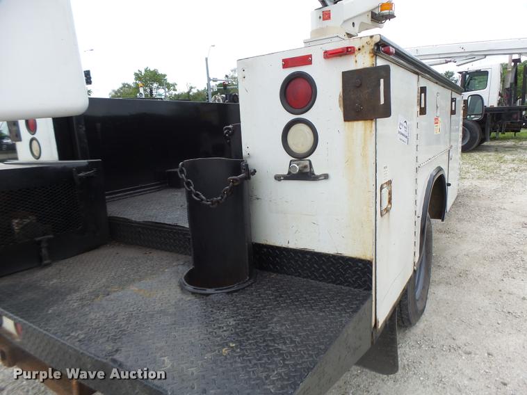 image for item DB1382 1999 Ford F350 Super Duty bucket truck