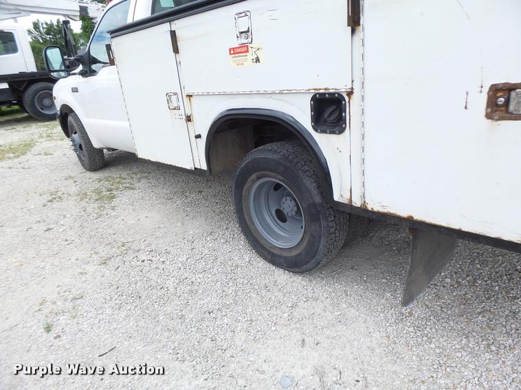 image for item DB1382 1999 Ford F350 Super Duty bucket truck
