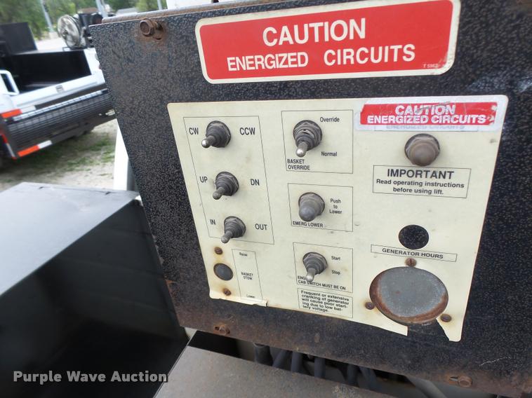 image for item DB1382 1999 Ford F350 Super Duty bucket truck