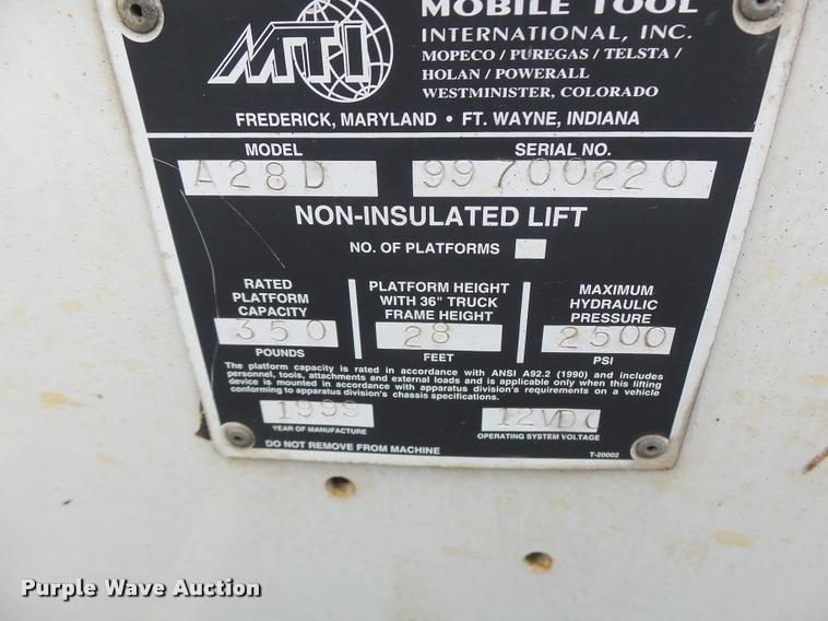 image for item DB1382 1999 Ford F350 Super Duty bucket truck