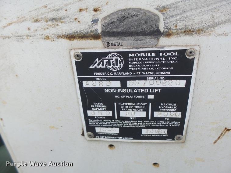 image for item DB1382 1999 Ford F350 Super Duty bucket truck