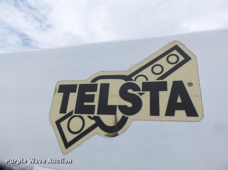 image for item DB1382 1999 Ford F350 Super Duty bucket truck