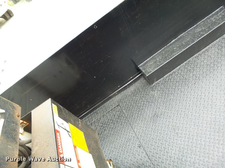 image for item DB1382 1999 Ford F350 Super Duty bucket truck