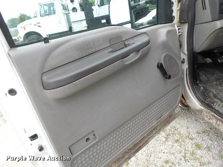 image for item DB1382 1999 Ford F350 Super Duty bucket truck