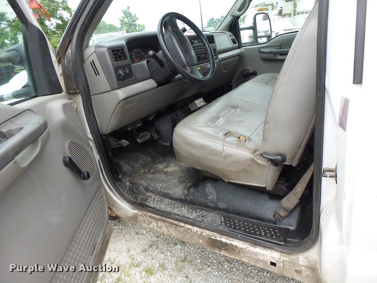 image for item DB1382 1999 Ford F350 Super Duty bucket truck