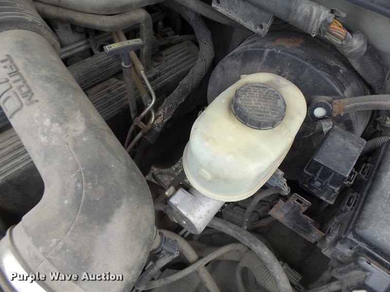 image for item DB1382 1999 Ford F350 Super Duty bucket truck