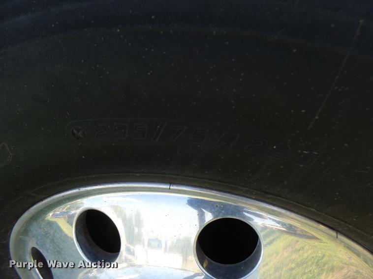 image for item DB1396 1999 International 4700 flatbed truck