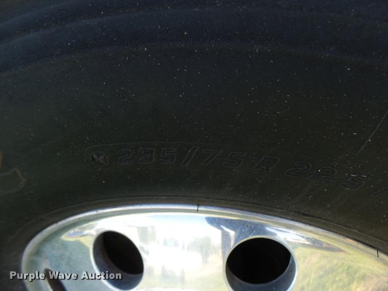 image for item DB1396 1999 International 4700 flatbed truck