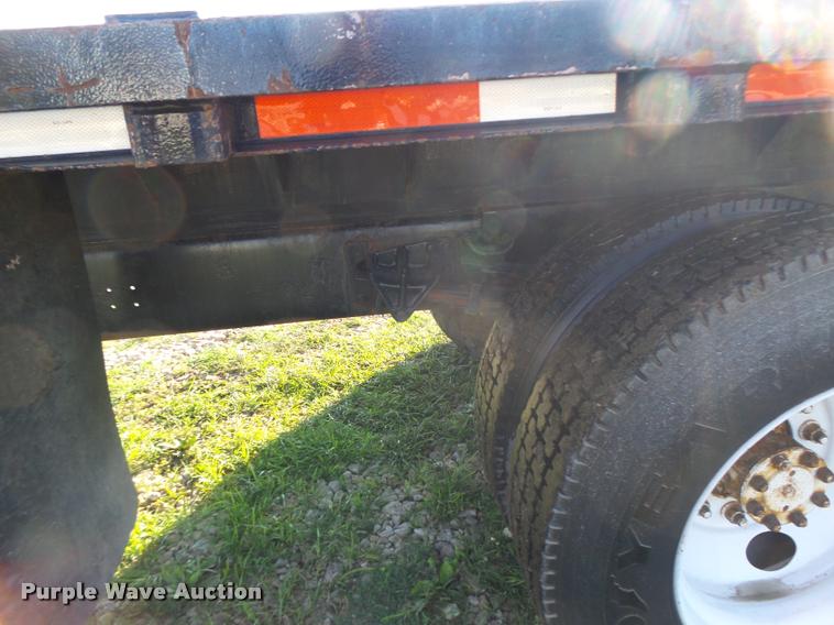 image for item DB1396 1999 International 4700 flatbed truck