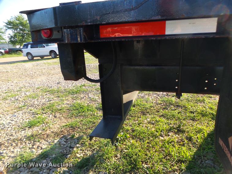 image for item DB1396 1999 International 4700 flatbed truck