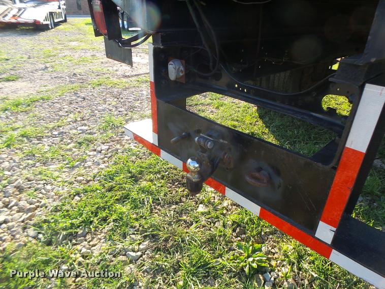 image for item DB1396 1999 International 4700 flatbed truck