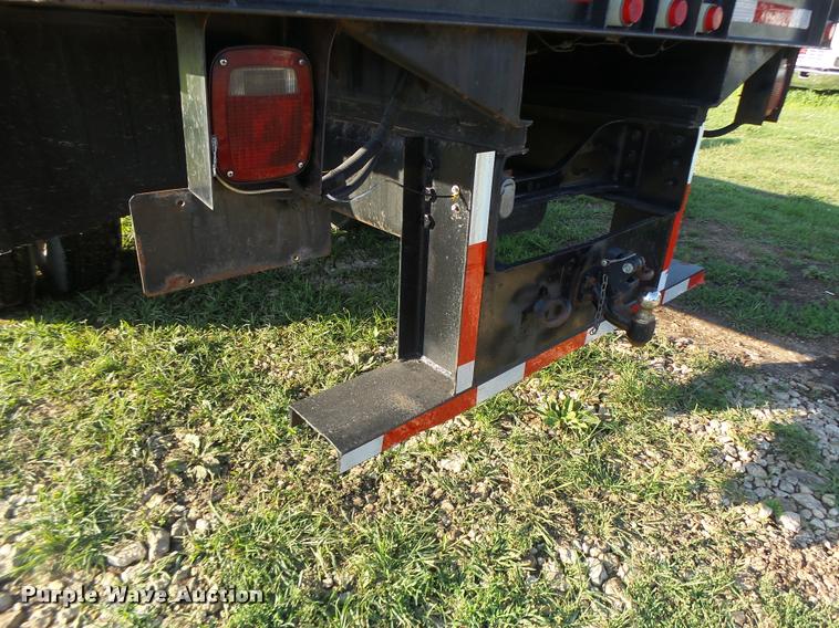 image for item DB1396 1999 International 4700 flatbed truck